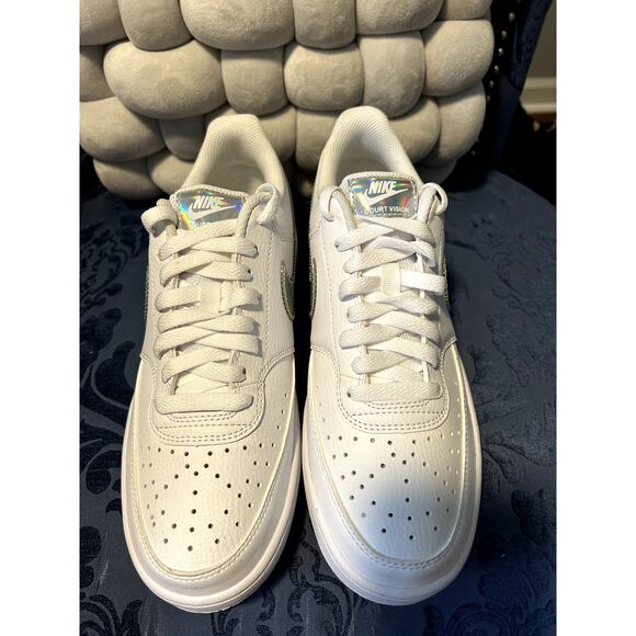 Nike Court Vision Low Silver Holographic Swoosh Size 9.5 - Picture 1 of 6